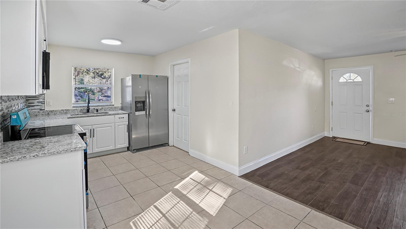 Image 7 of 23 For 7906 Arabian Place