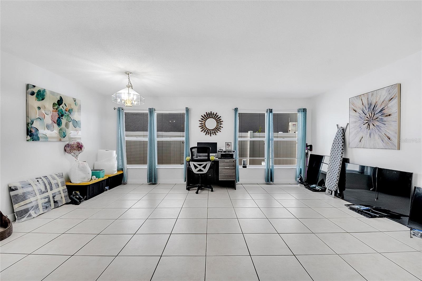 Image 33 of 64 For 3030 Holland Drive