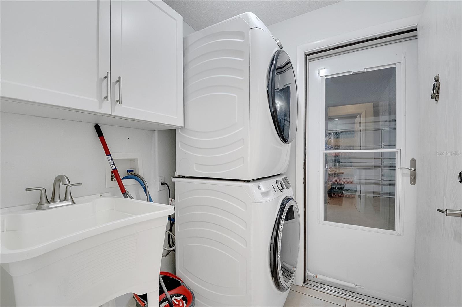 Image 37 of 64 For 3030 Holland Drive