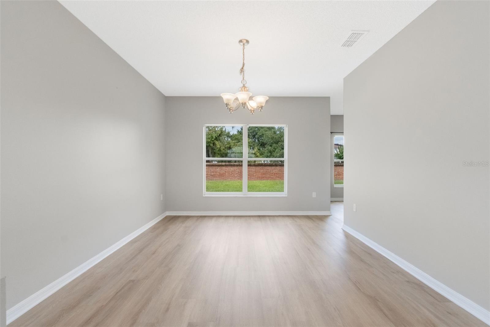 Image 4 of 36 For 5456 Crepe Myrtle Circle