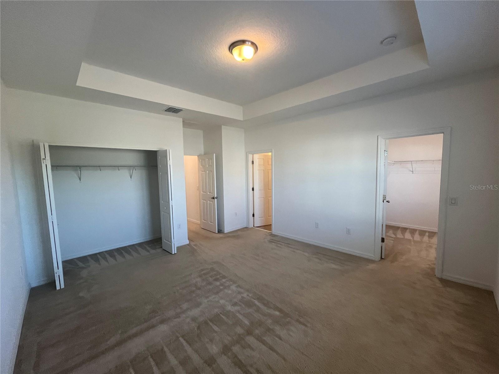 Image 14 of 23 For 15114 Stuttgart Alley