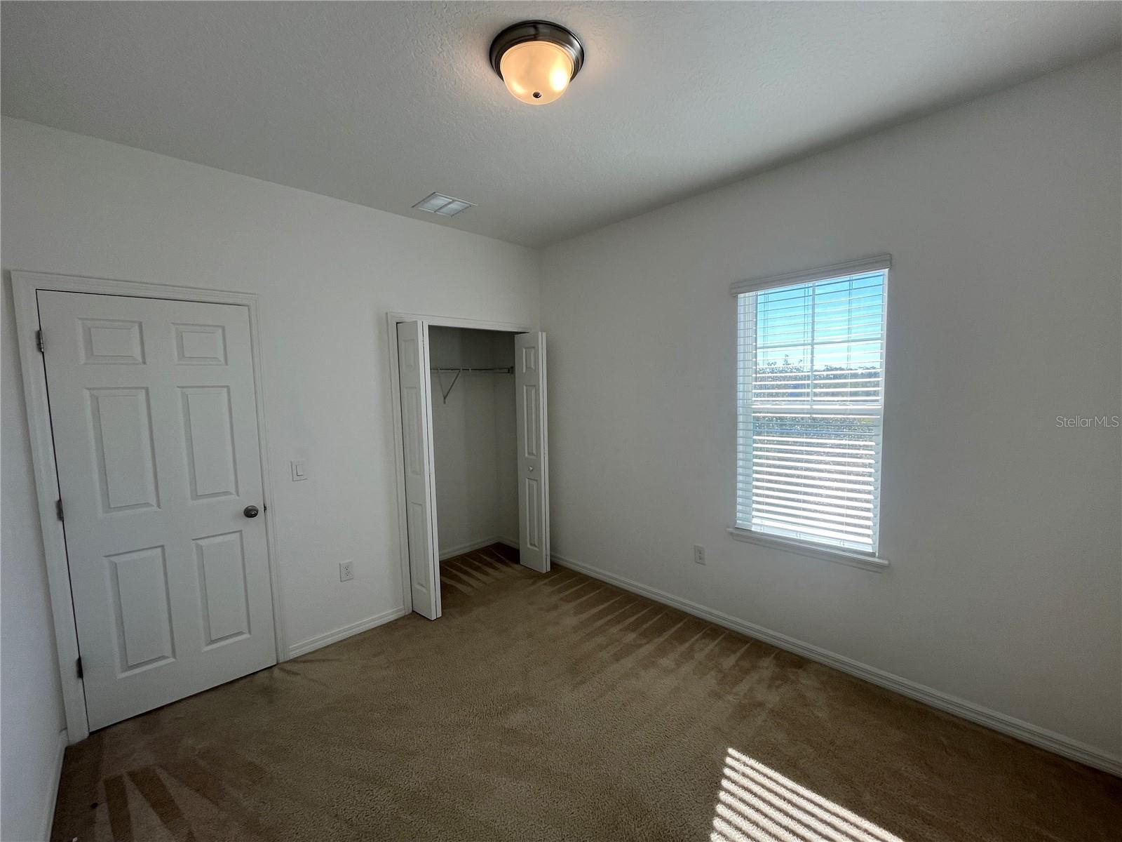 Image 17 of 23 For 15114 Stuttgart Alley