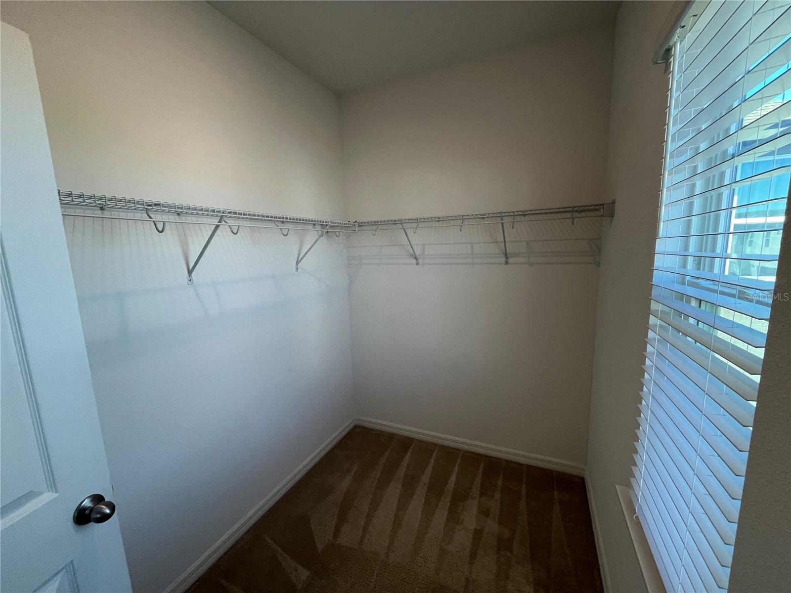 Image 18 of 23 For 15114 Stuttgart Alley