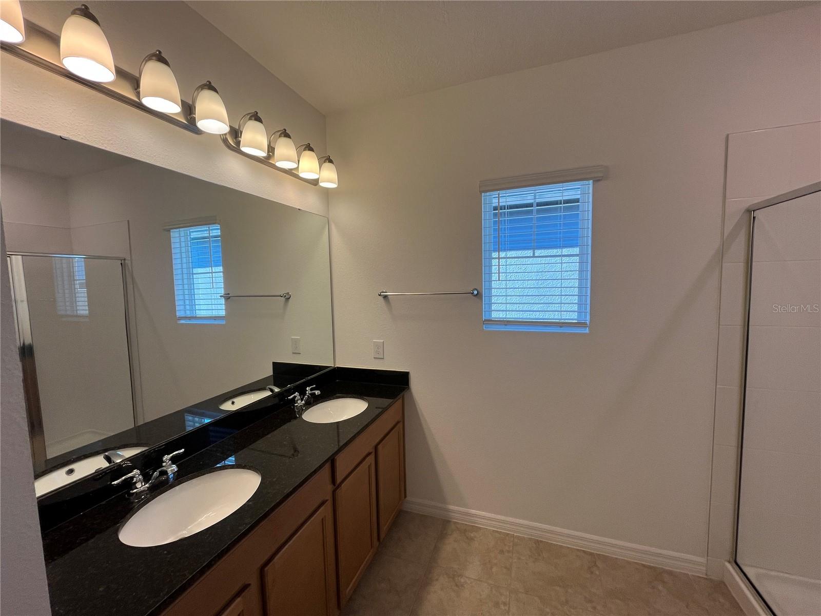 Image 21 of 23 For 15114 Stuttgart Alley