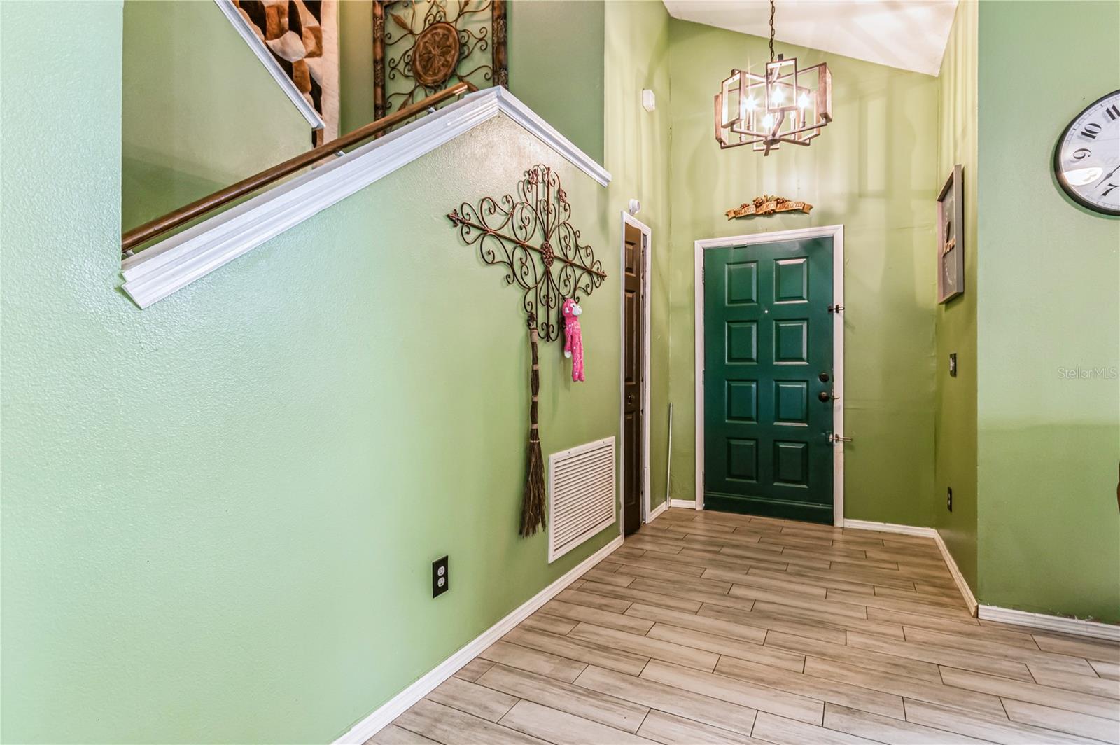 Image 5 of 28 For 2405 Abalone Boulevard