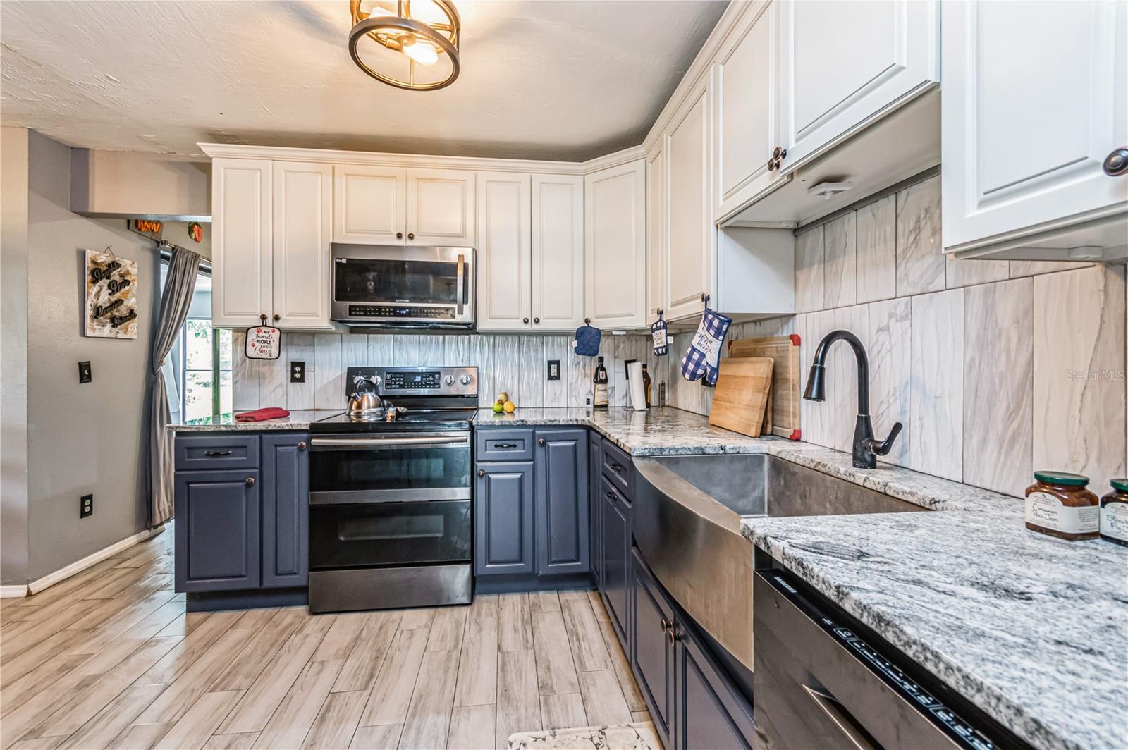 Image 8 of 28 For 2405 Abalone Boulevard