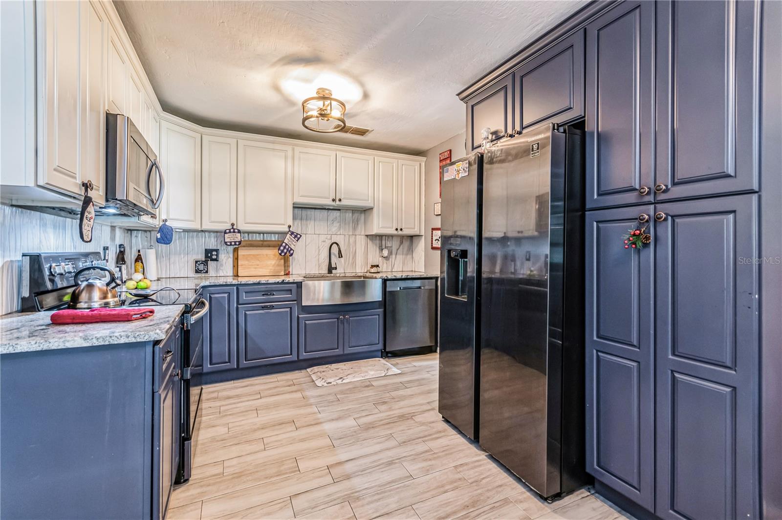 Image 9 of 28 For 2405 Abalone Boulevard