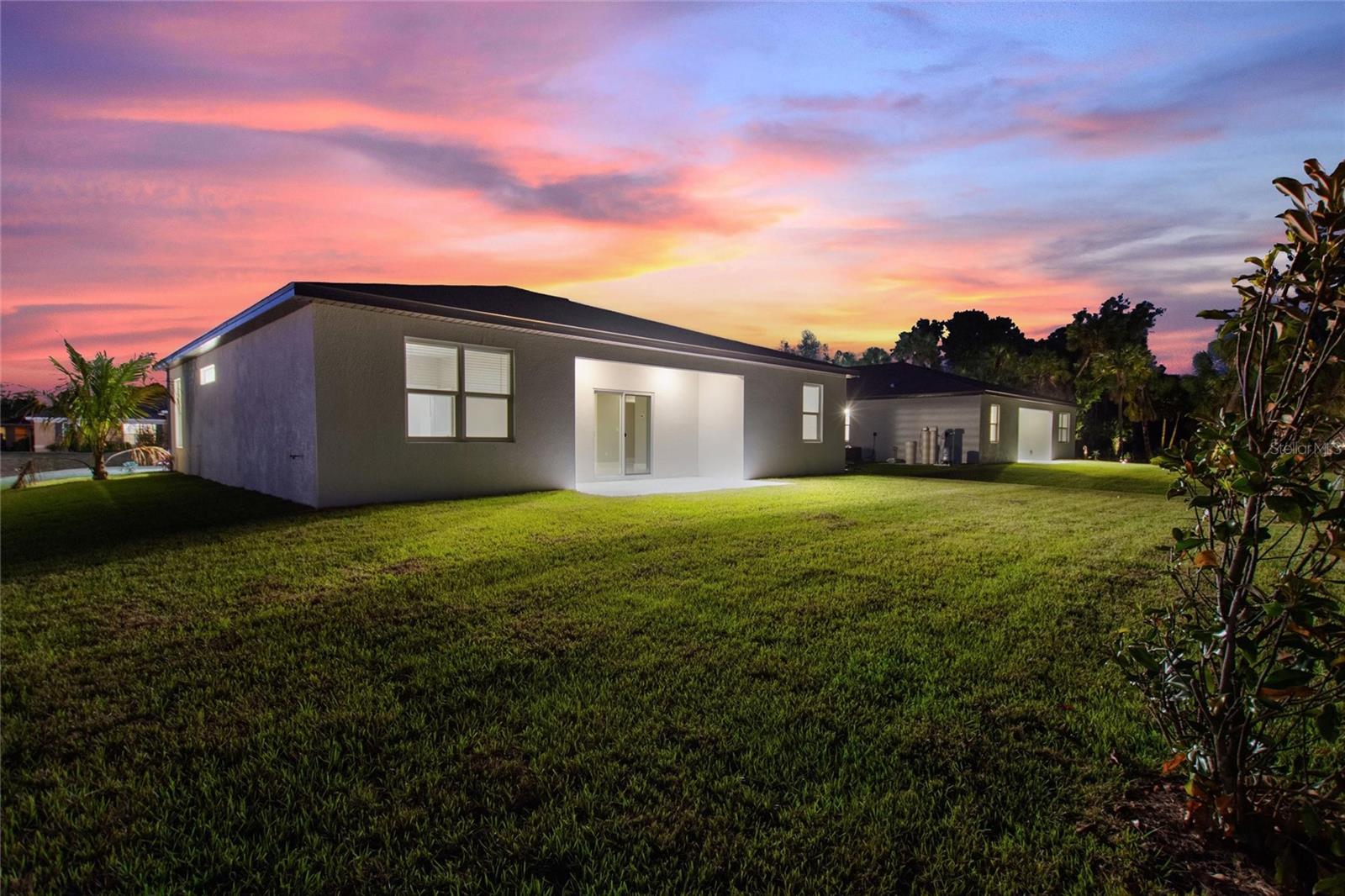 Listing photo id 5 for 421 19th Terrace