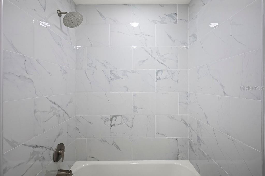 Image 15 of 26 For 5925 Hilltop Lane W