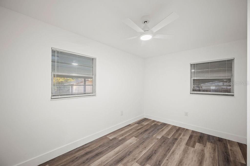 Image 18 of 26 For 5925 Hilltop Lane W