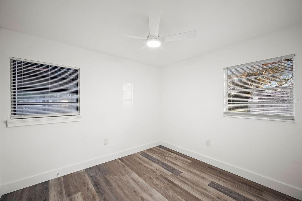 Image 20 of 26 For 5925 Hilltop Lane W