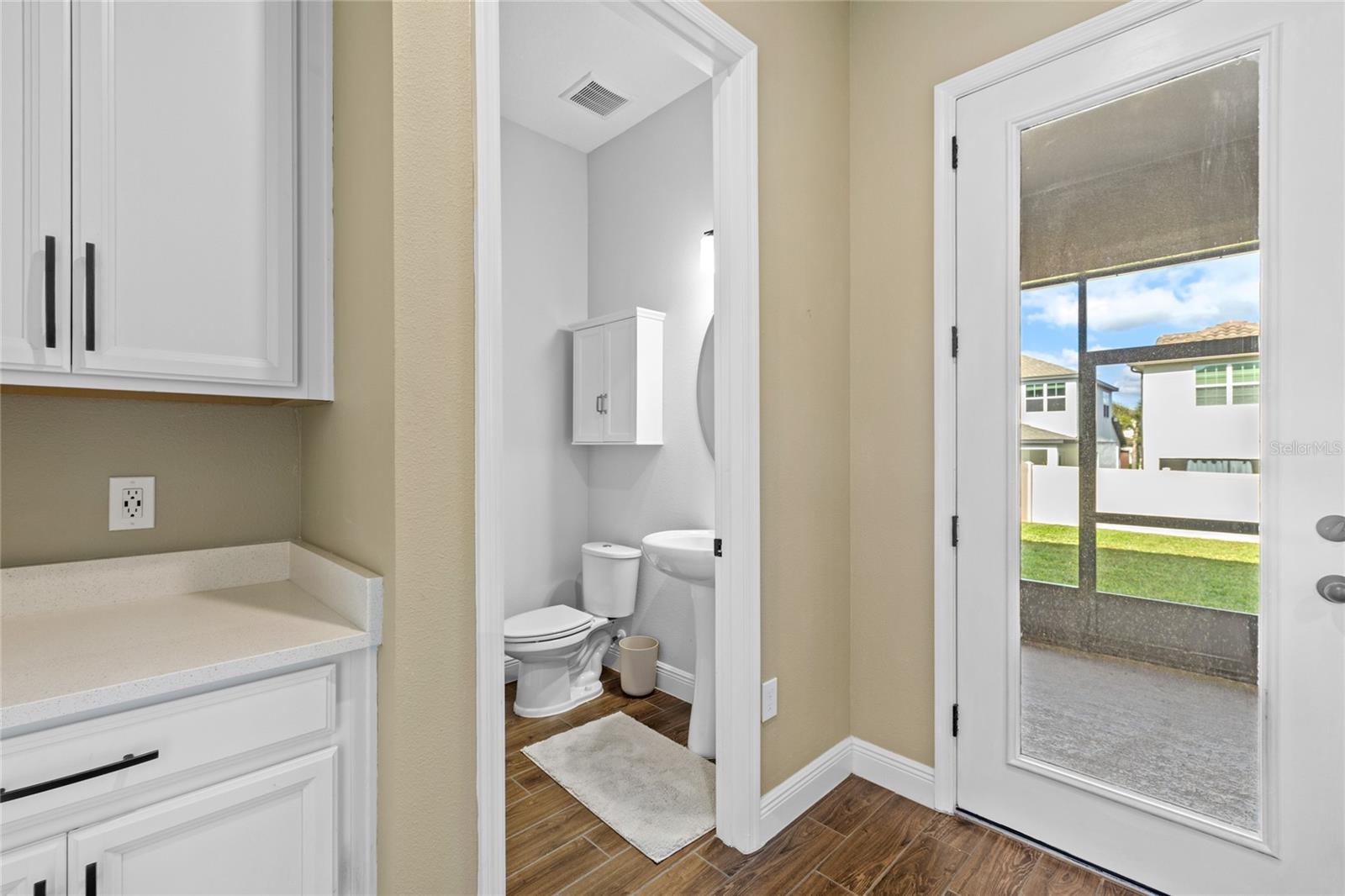 Image 17 of 55 For 14673 Glade Hill Park Way