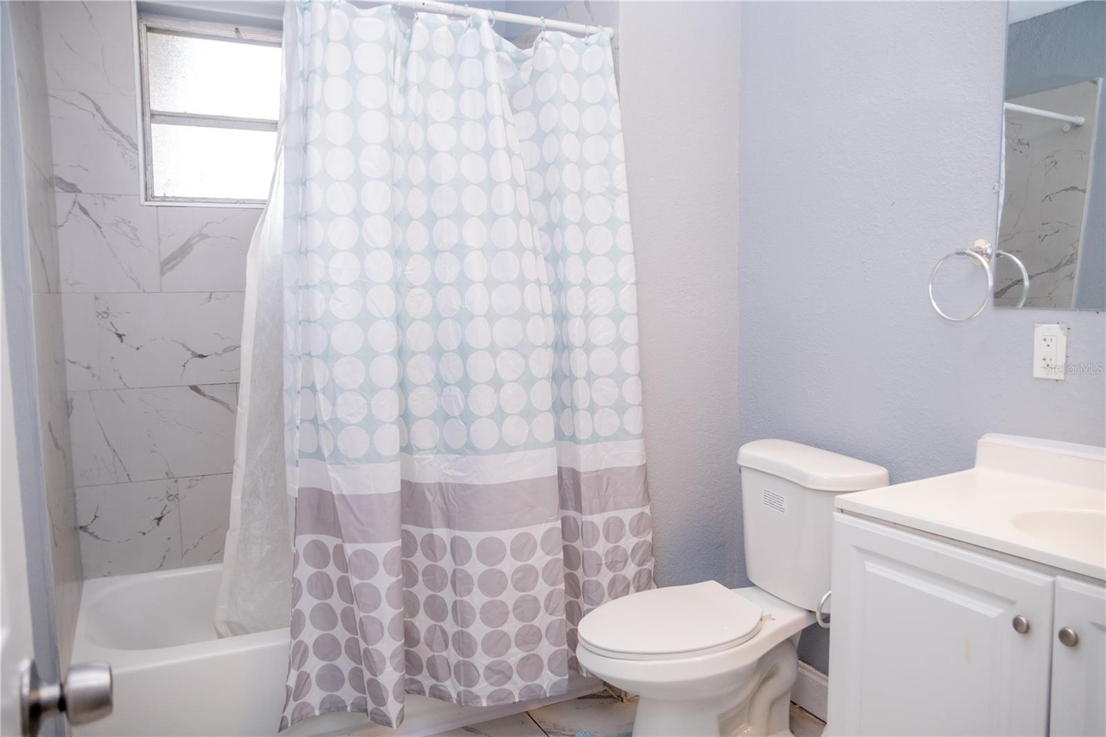 Image 11 of 17 For 313 Center Avenue