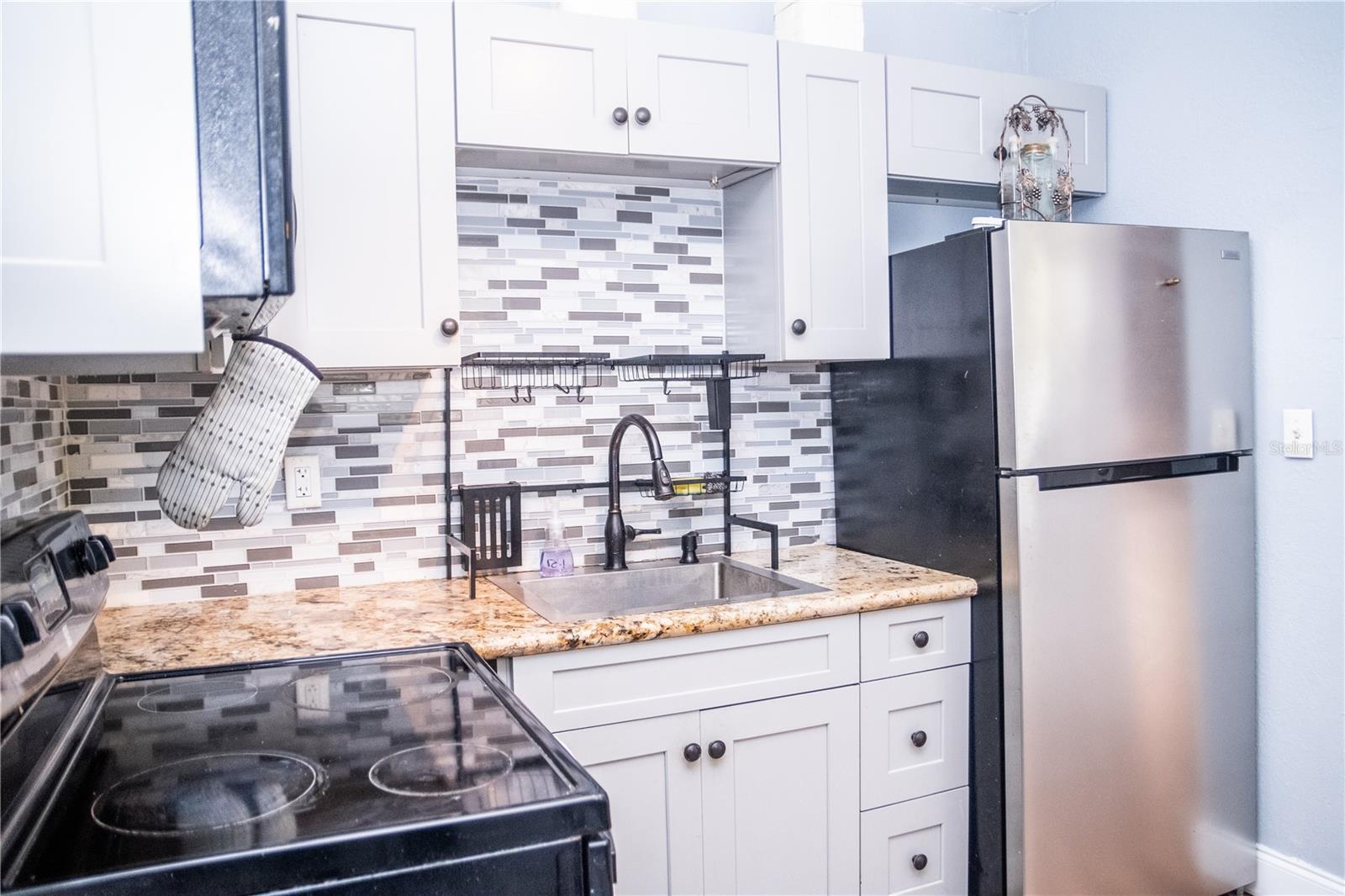 Image 13 of 17 For 313 Center Avenue