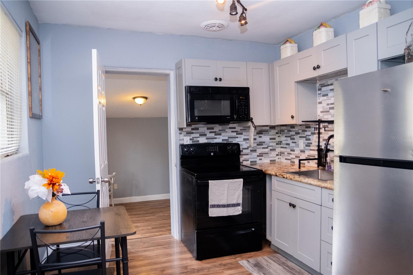 Image 8 of 17 For 313 Center Avenue