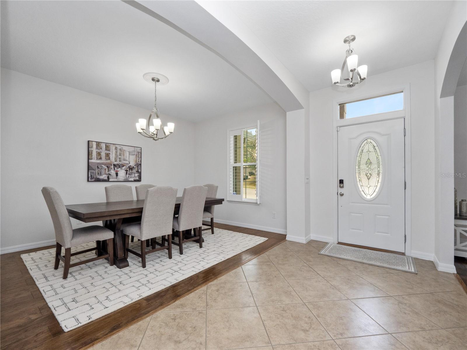 Image 10 of 98 For 780 Daisy Hill Court