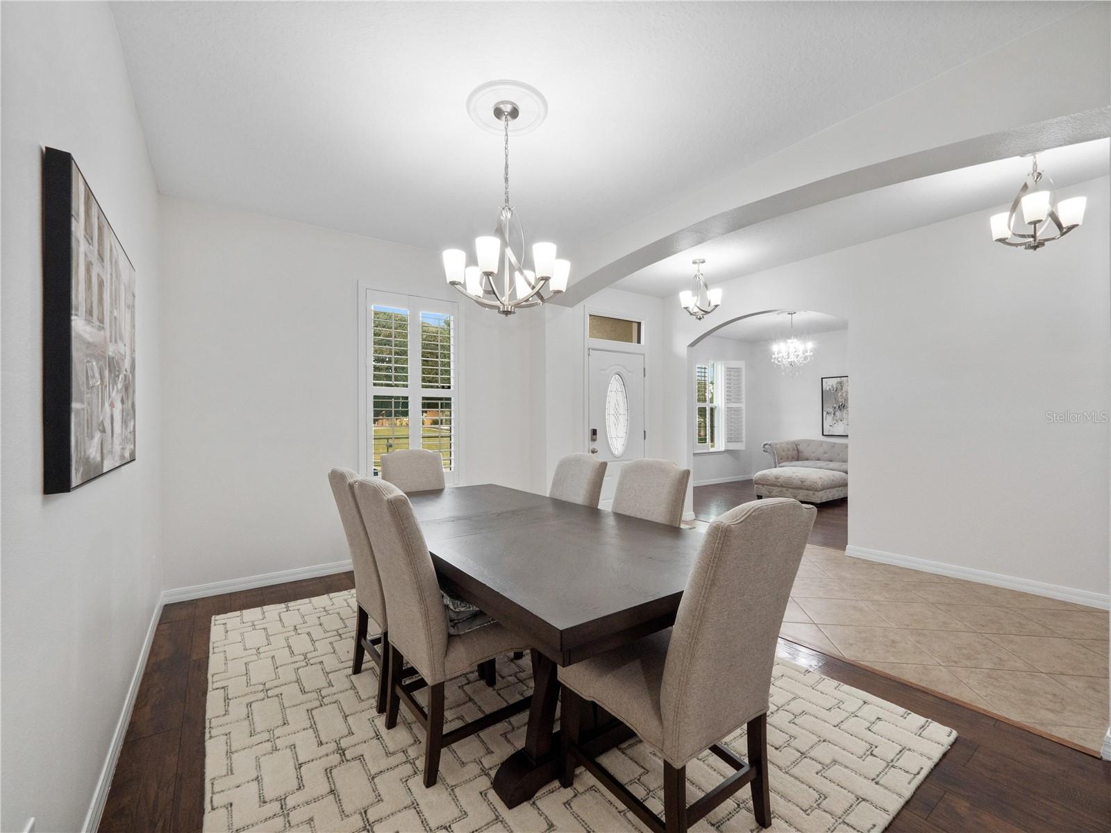 Image 11 of 98 For 780 Daisy Hill Court