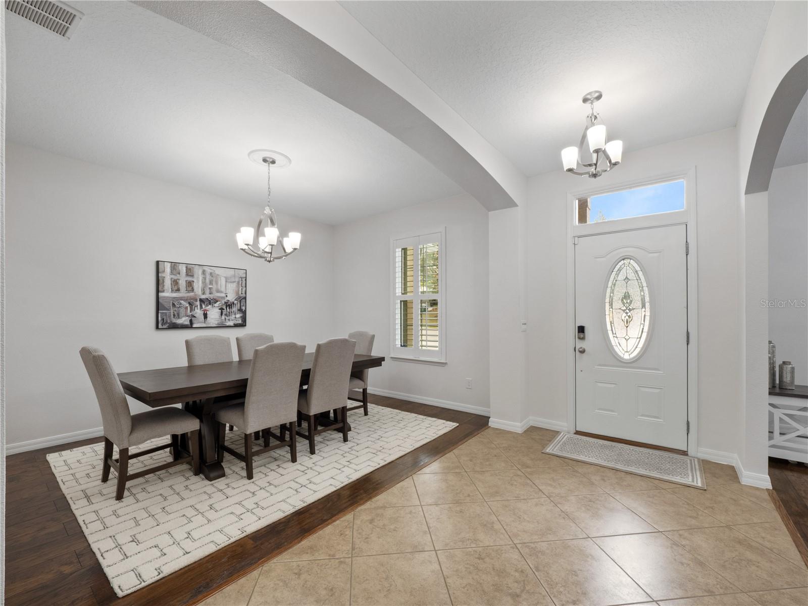 Image 13 of 98 For 780 Daisy Hill Court