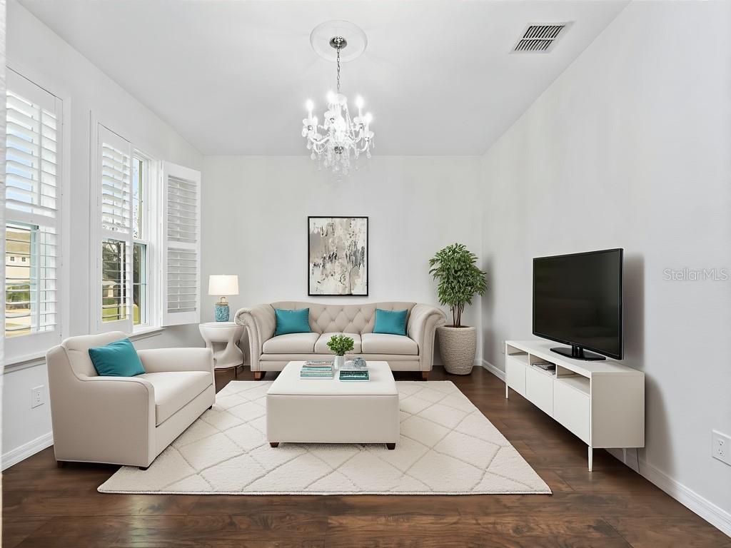 Image 16 of 98 For 780 Daisy Hill Court