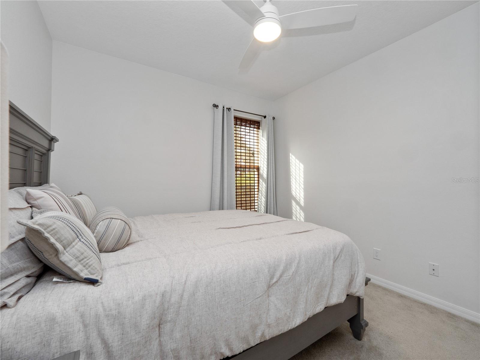 Image 60 of 98 For 780 Daisy Hill Court