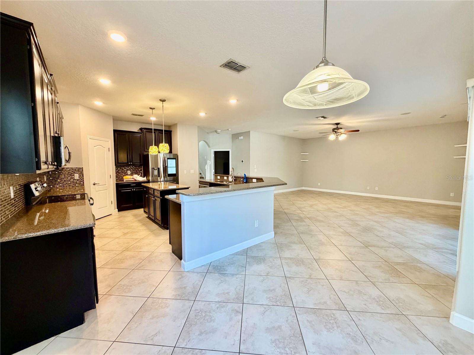 Image 12 of 33 For 2069 Nerva Road