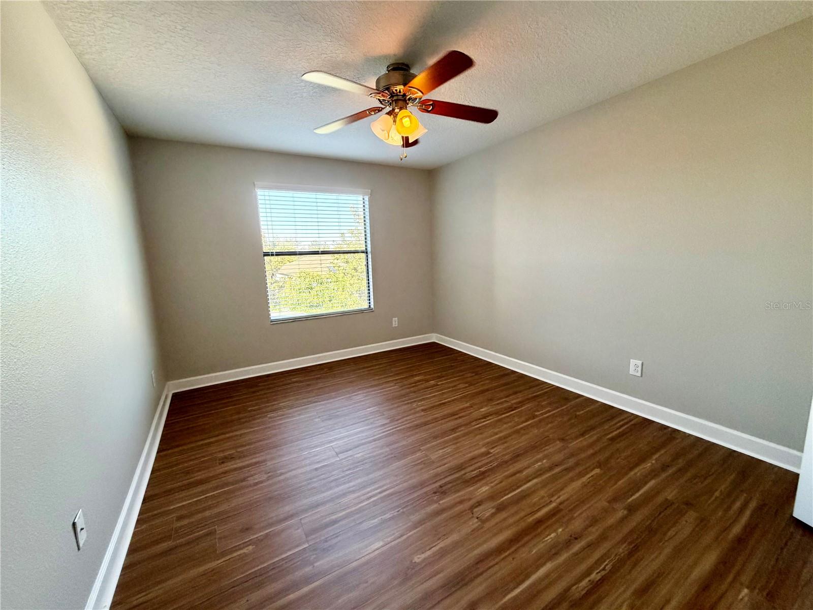 Image 18 of 33 For 2069 Nerva Road