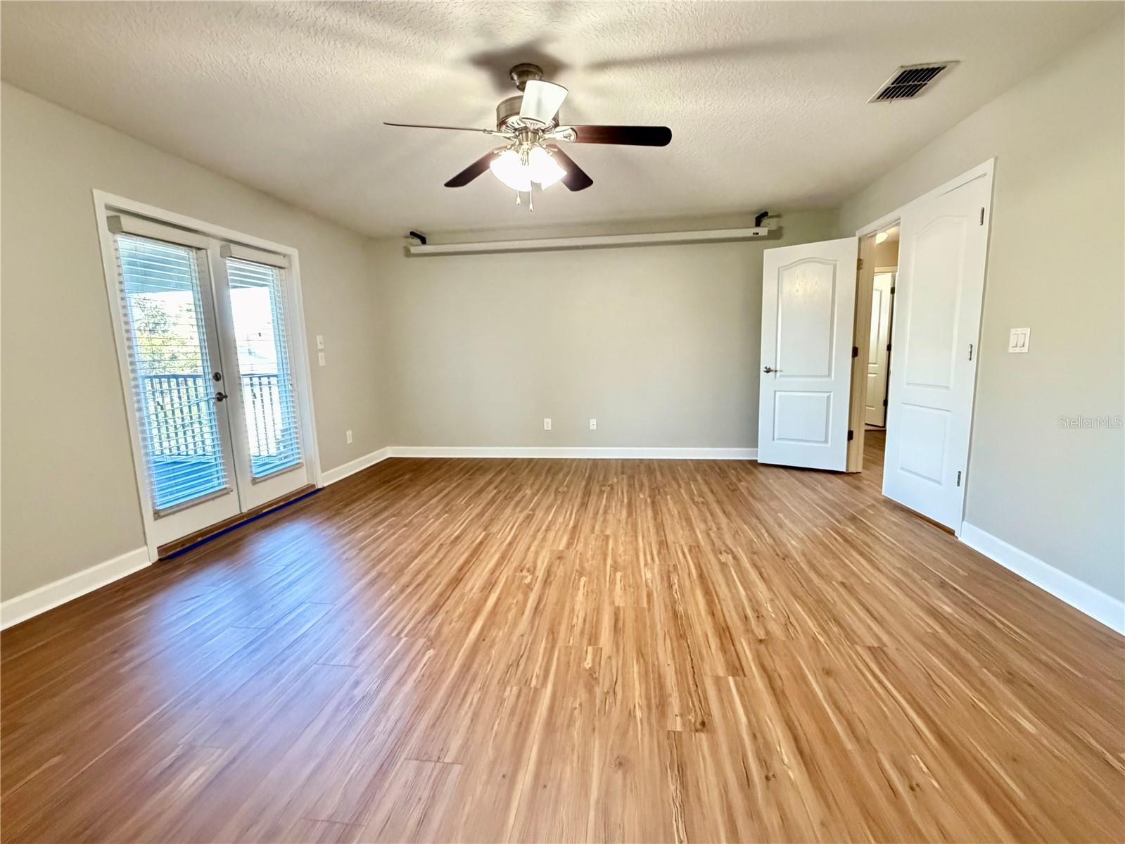 Image 19 of 33 For 2069 Nerva Road