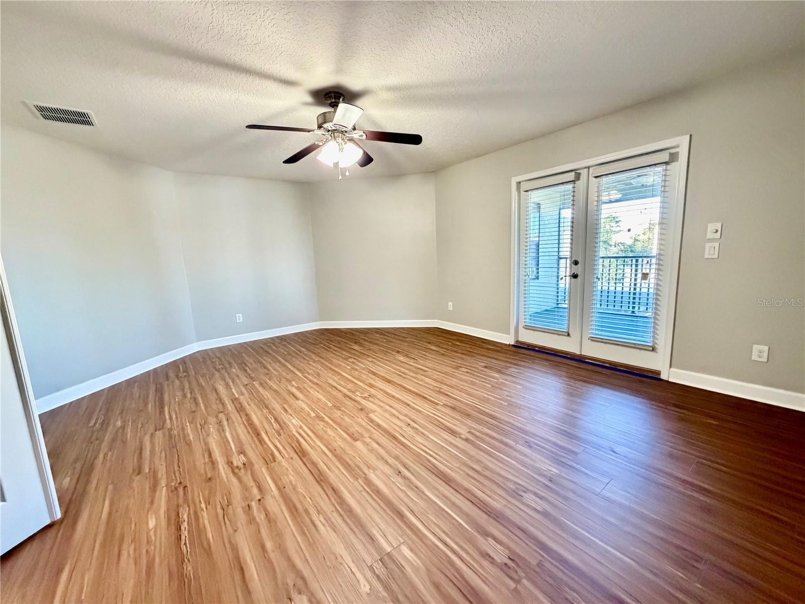 Image 20 of 33 For 2069 Nerva Road