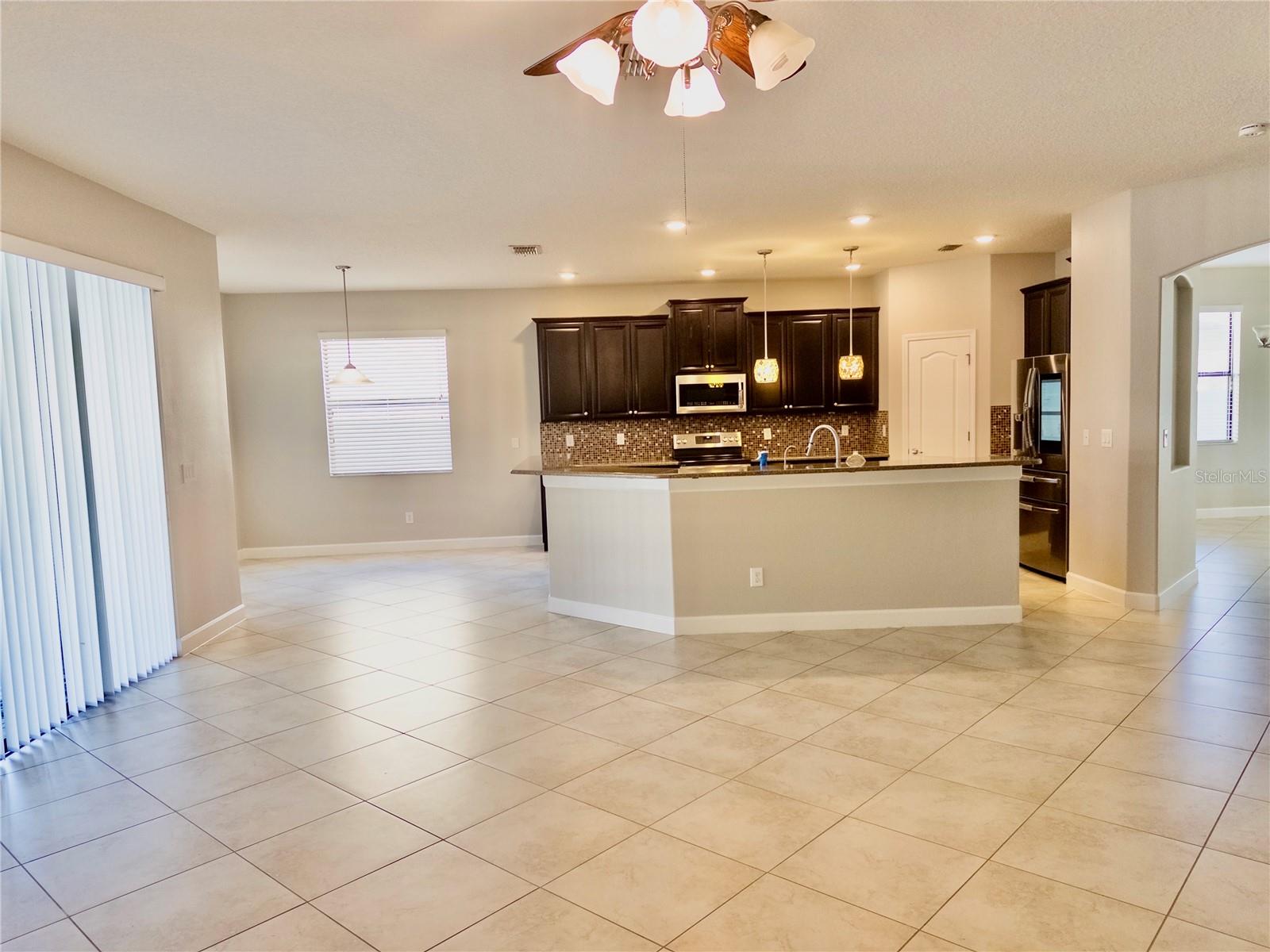 Image 4 of 33 For 2069 Nerva Road