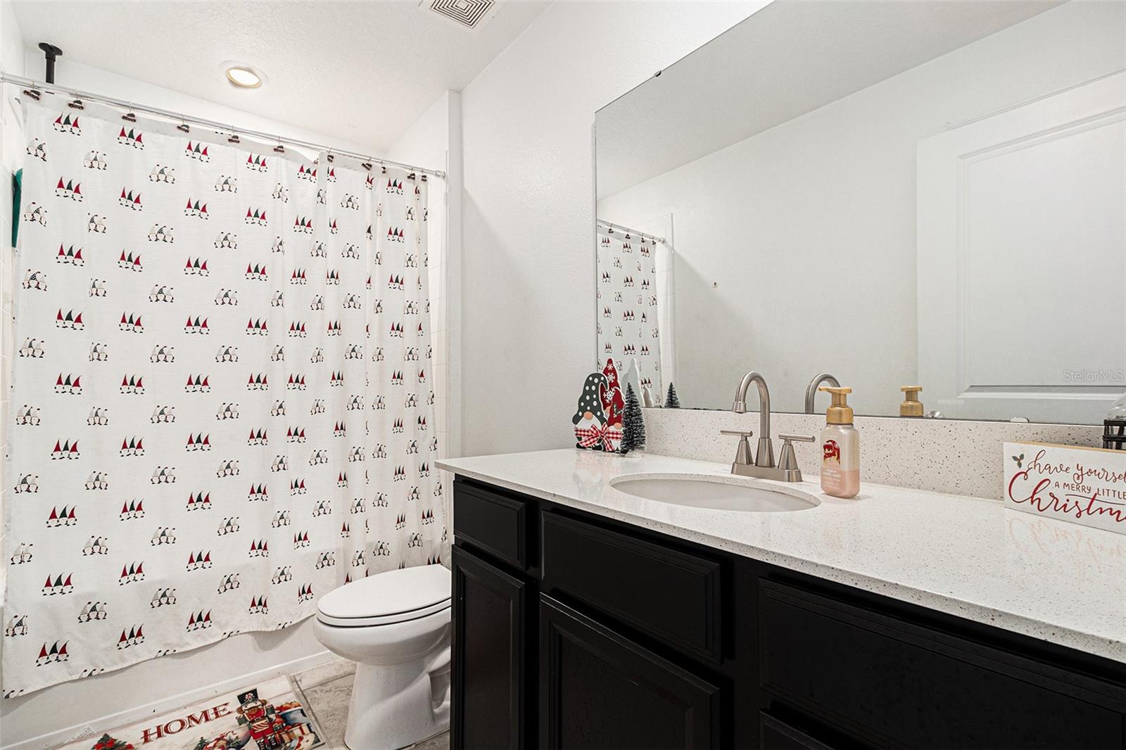 Image 16 of 31 For 212 Pineywoods Street