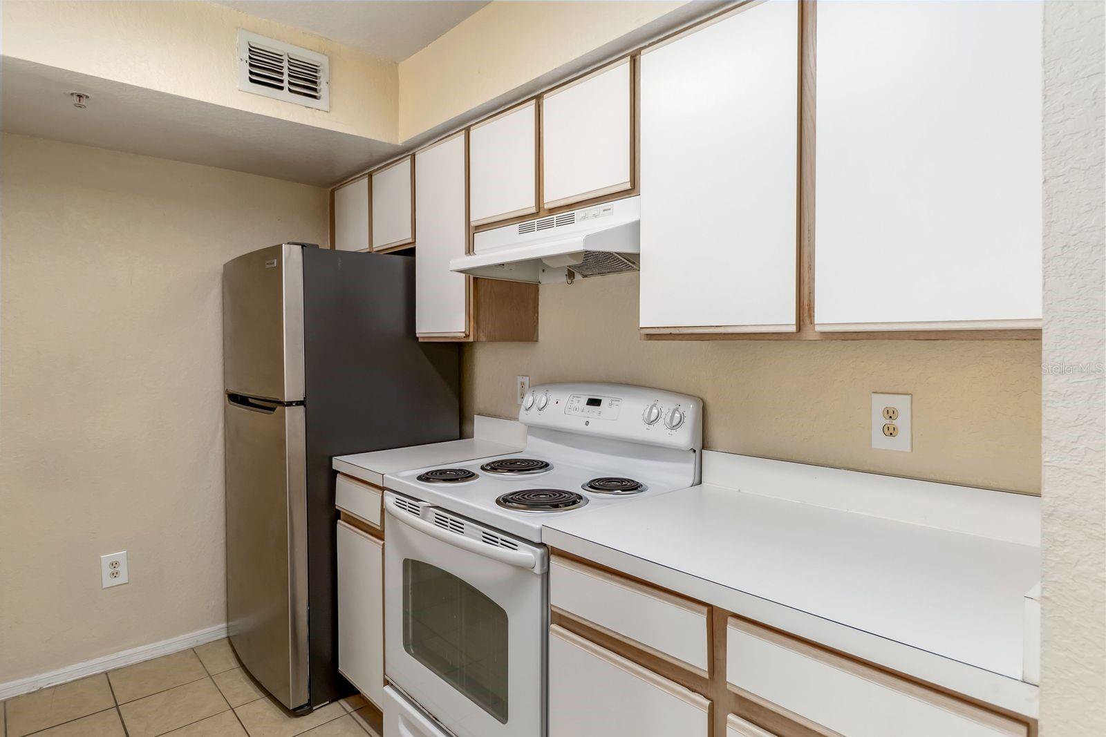 Image 12 of 30 For 2217 Grand Cayman Court 1237