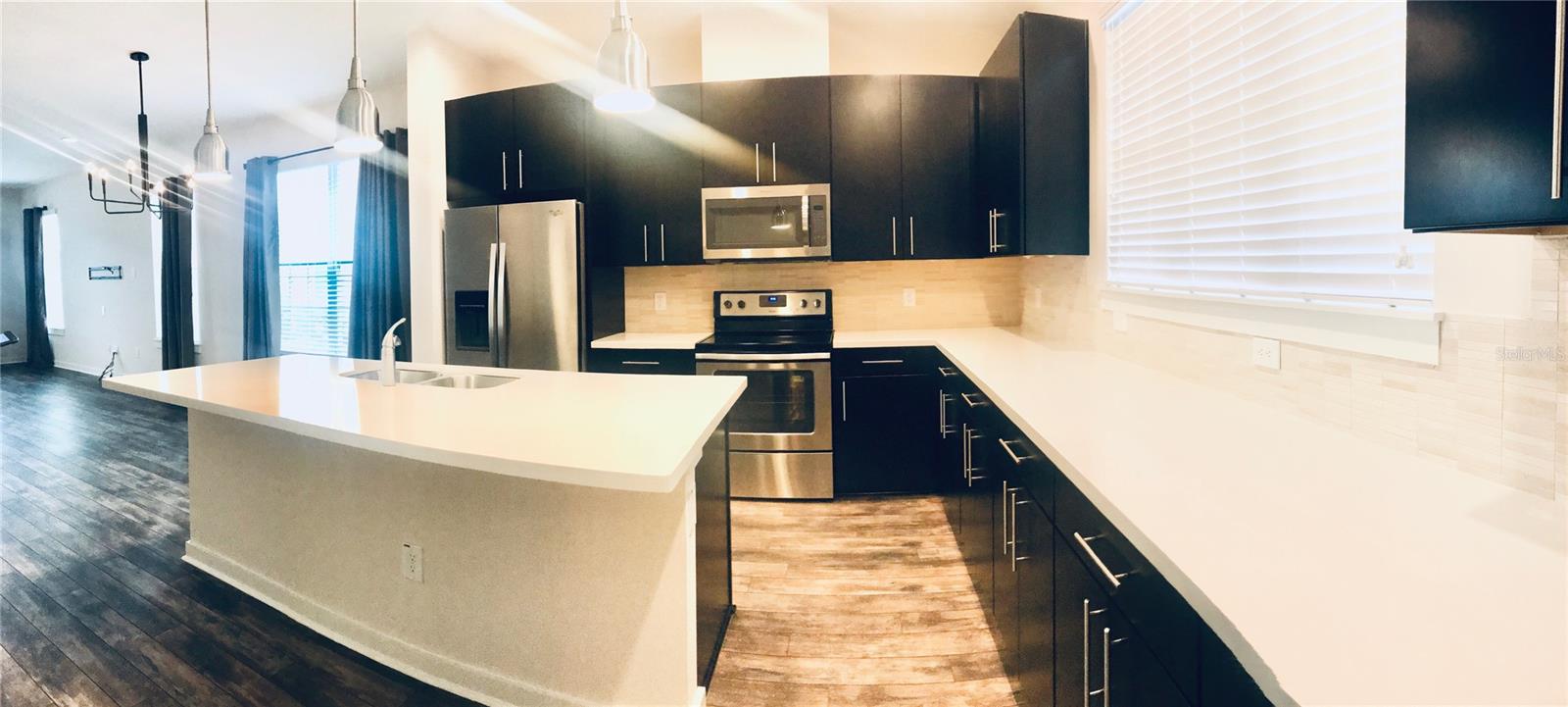 Image 3 of 23 For 11728 Water Run Alley