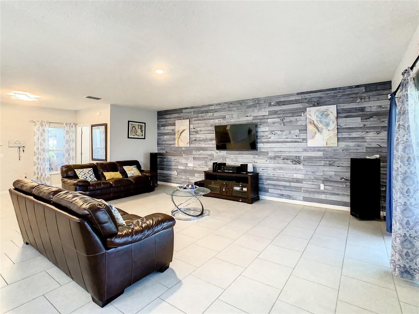 Image 10 of 43 For 2742 Parkfield Road