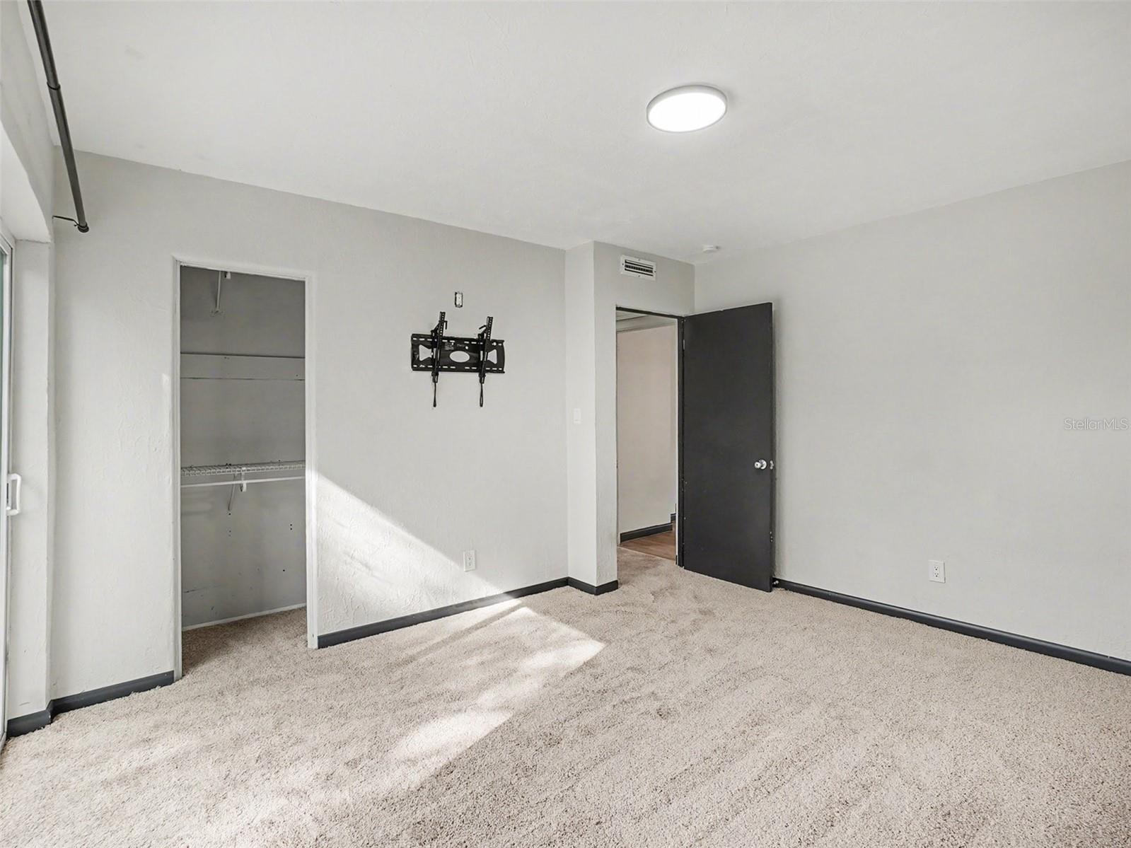 Image 19 of 29 For 6036 Dogwood Drive