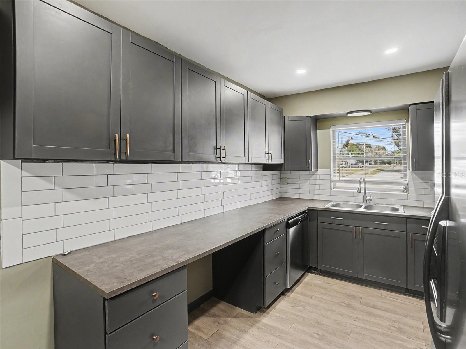 Image 23 of 29 For 6036 Dogwood Drive