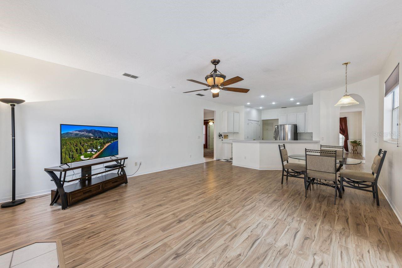 Image 11 of 43 For 4489 Saddleworth Circle