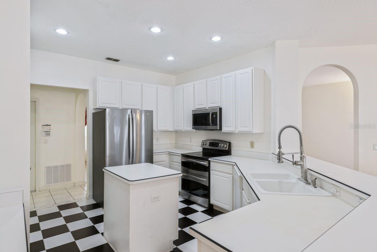 Image 12 of 43 For 4489 Saddleworth Circle