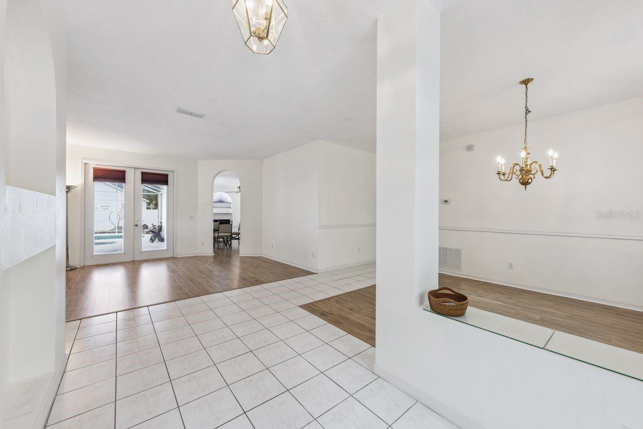 Image 5 of 43 For 4489 Saddleworth Circle