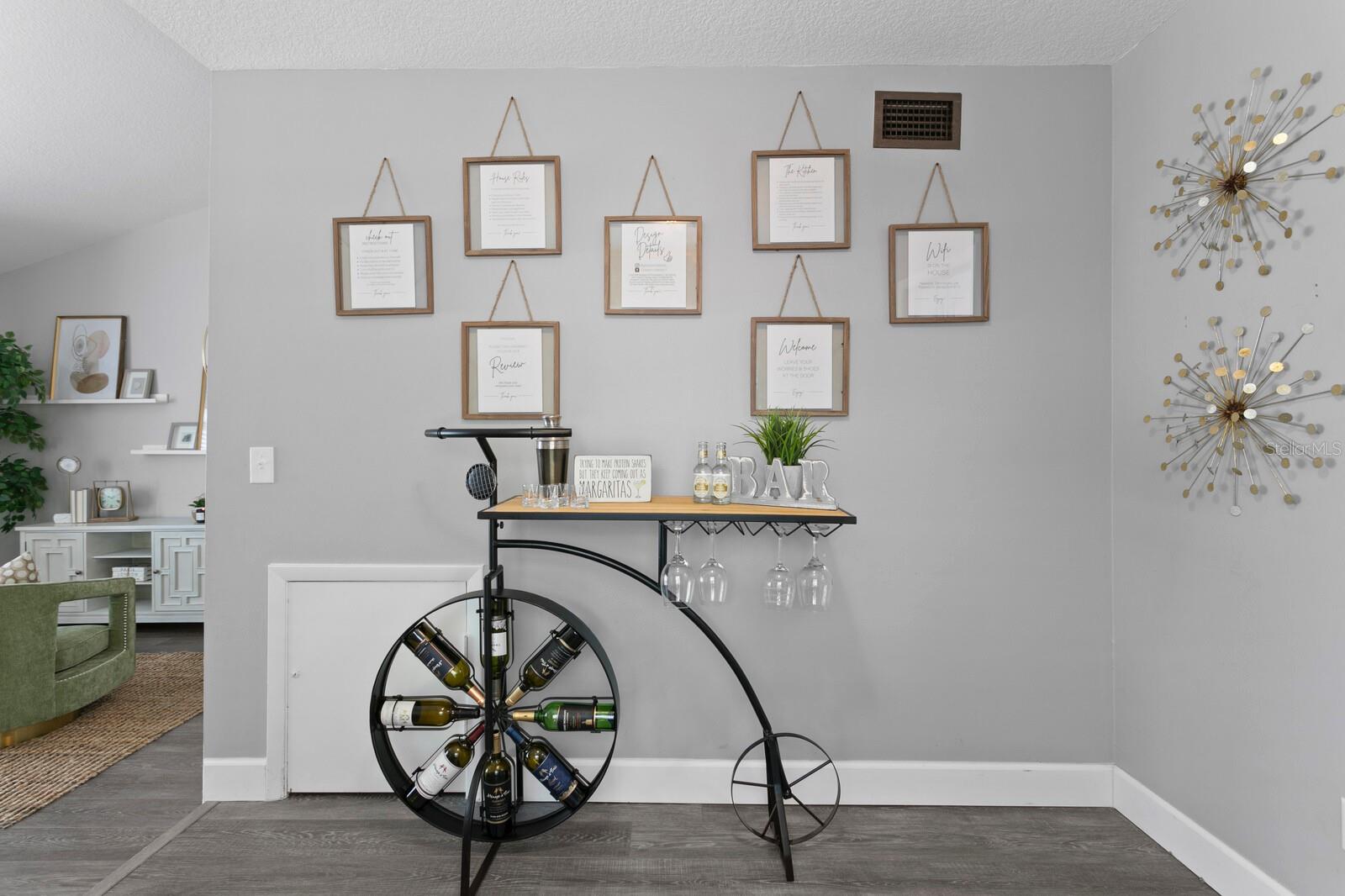 Image 14 of 56 For 14009 Dominion Court