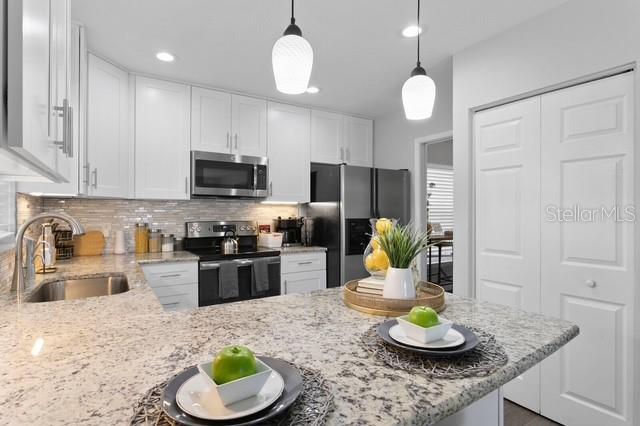 Image 29 of 56 For 14009 Dominion Court