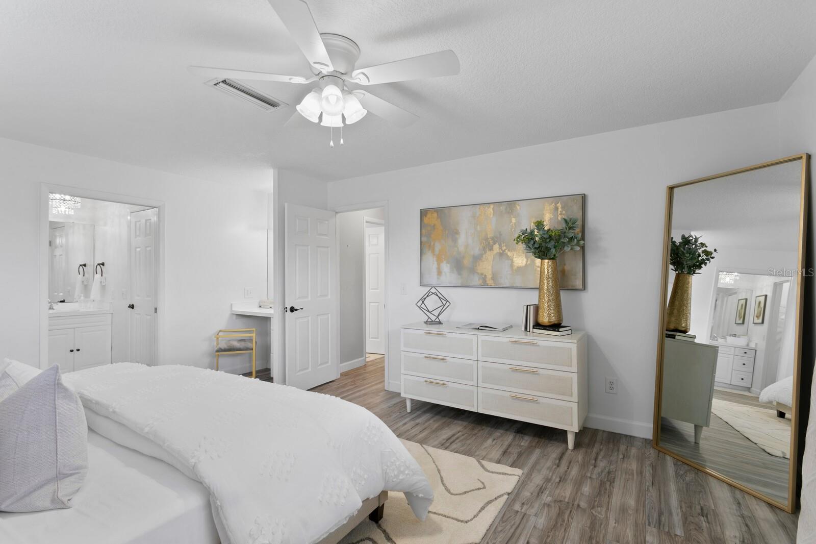 Image 37 of 56 For 14009 Dominion Court