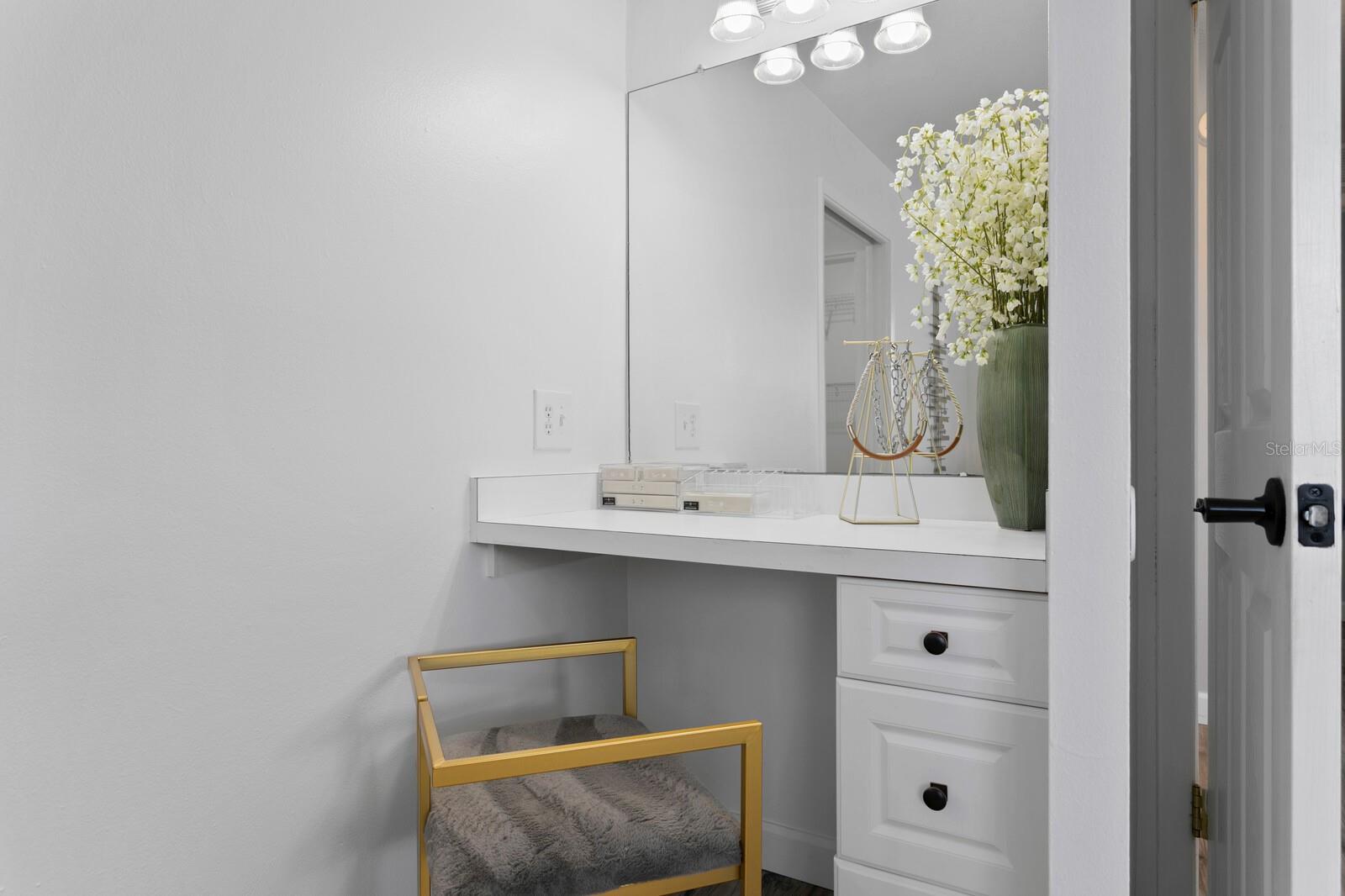 Image 42 of 56 For 14009 Dominion Court