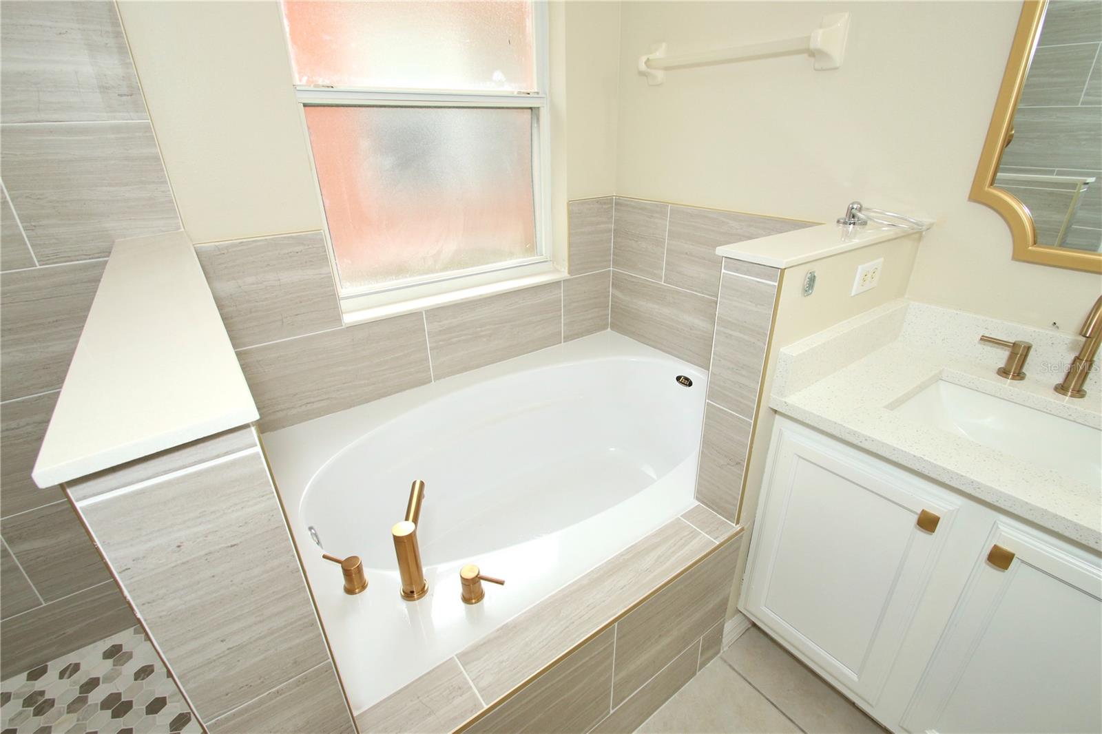 Image 10 of 43 For 1207 Greenley Avenue