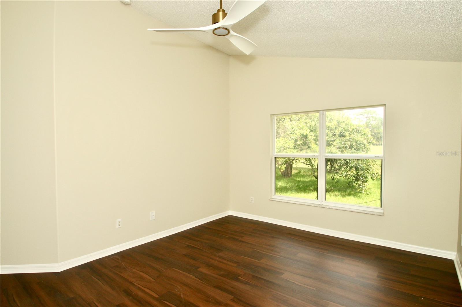 Image 30 of 43 For 1207 Greenley Avenue