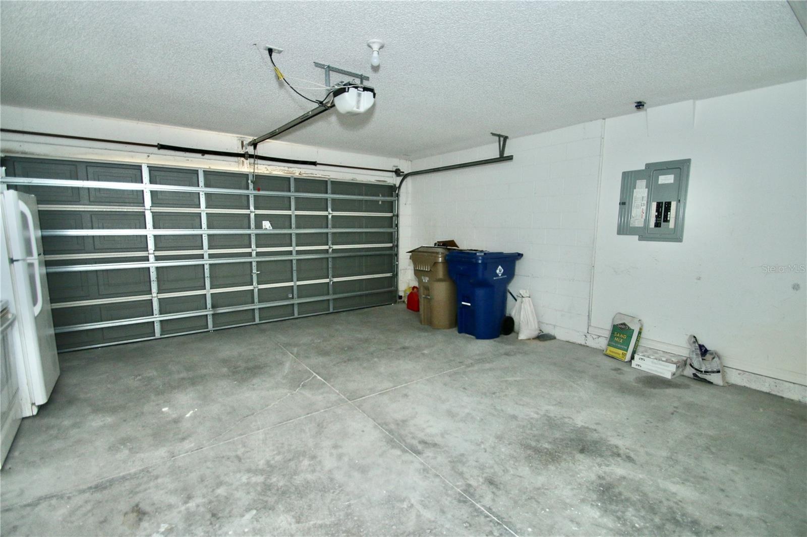 Image 37 of 43 For 1207 Greenley Avenue