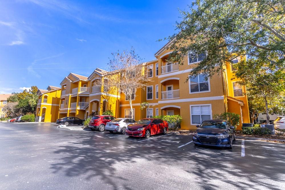 Image 17 of 23 For 8848 Villa View Circle 304