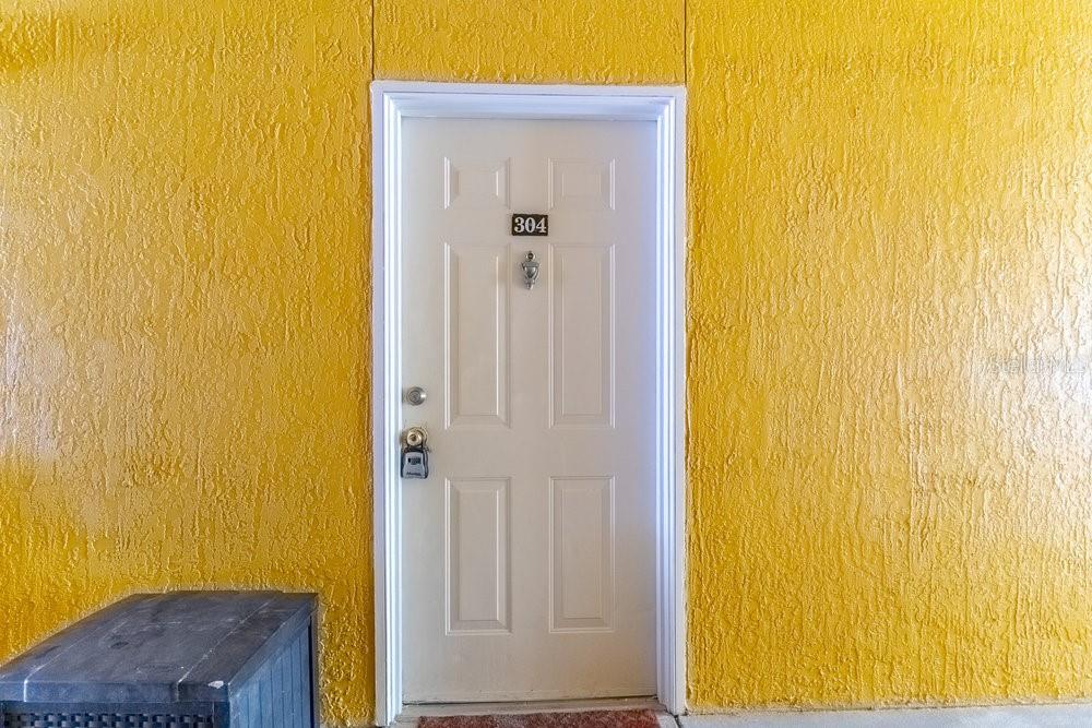 Image 18 of 23 For 8848 Villa View Circle 304