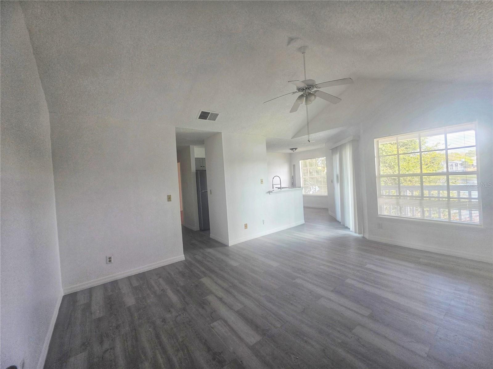 Image 4 of 14 For 1065 Hiawassee Road 1434