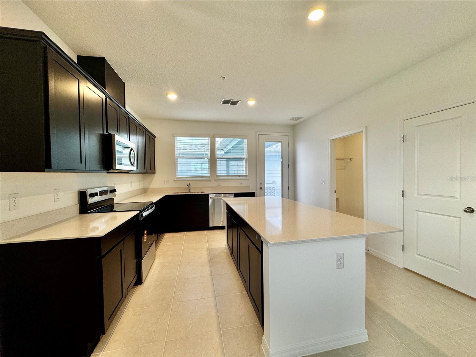 Image 16 of 36 For 4569 Orchard View Alley