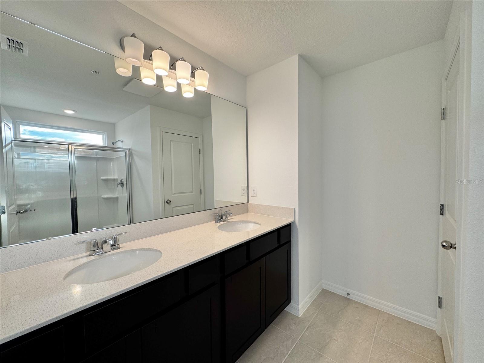 Image 32 of 36 For 4569 Orchard View Alley